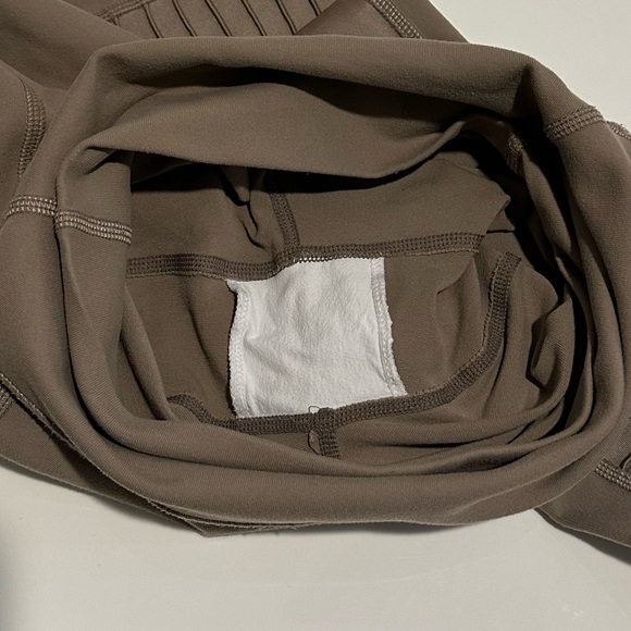 📦 MOVING SALE 📦 alo High Waist Moto Legging - Picture 11 of 14